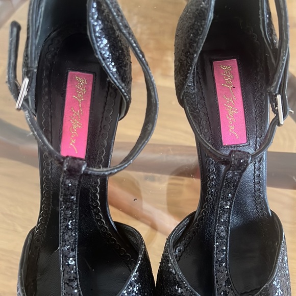 Betsey Johnson black stiletto heels Size 8 - Picture 2 of 6